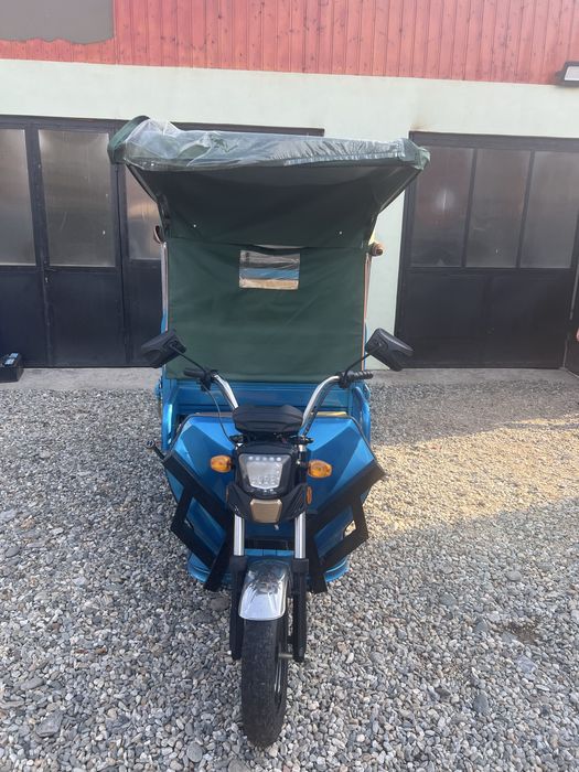 Vand triciclu electric 1,8 KW, 60V - autonomie 50 km- aptoape nou.