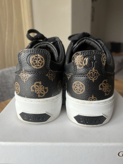 Guess спортни обувки 40 номер