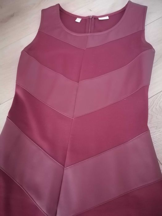 Rochie elegantă, cu detalii de piele, vișinie