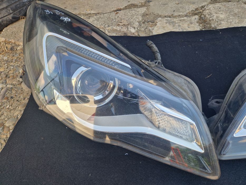 Faruri halogen Opel Insignia 2015
