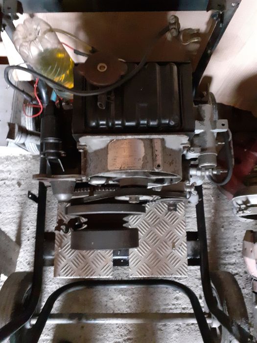 Motor diesel doi cilindri