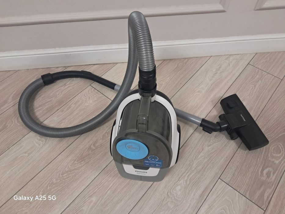 Пылесос Philips продам.