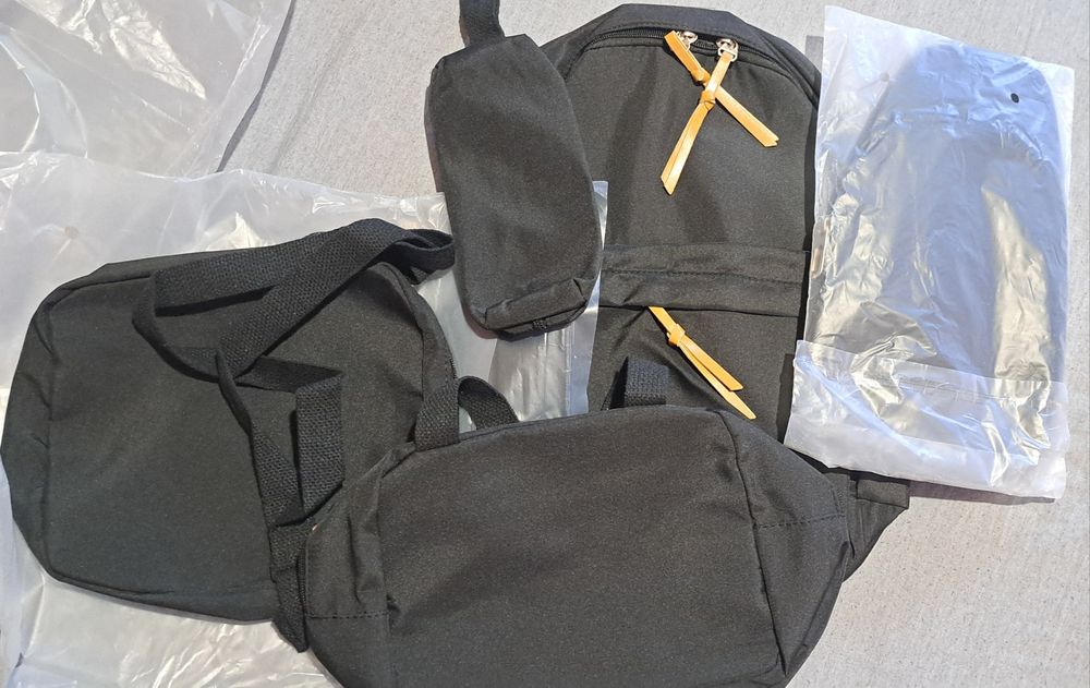 Нов сет от раница и чанти