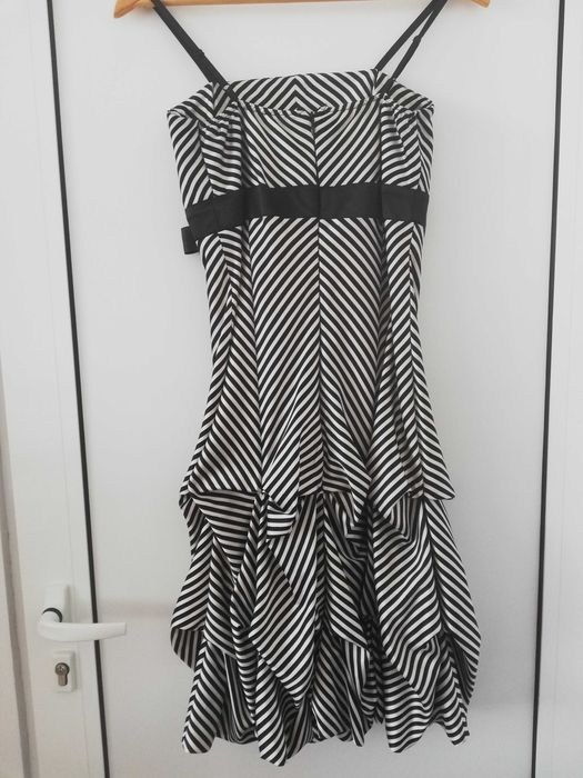 Къса официална сатенена рокля