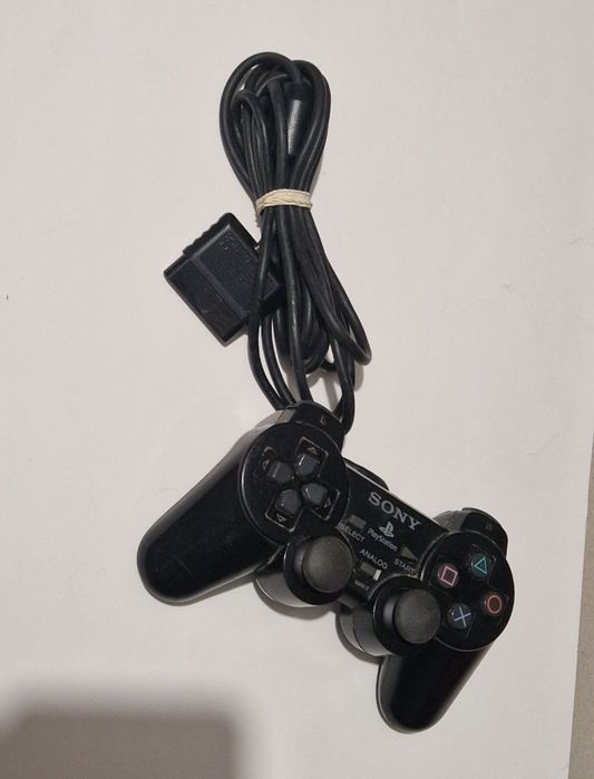 Joystick  / controler  - maneta pentru jocuri