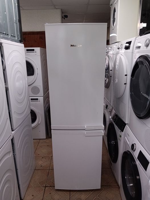 Комбиниран хладилник с фризер Миеле Miele с 2 години гаранция!