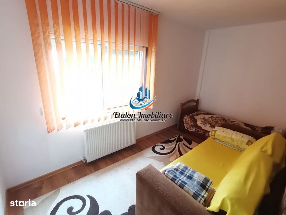 Apartament 4 camere 120 mp utili + boxa 12 mp Calea Romanului - Bloc