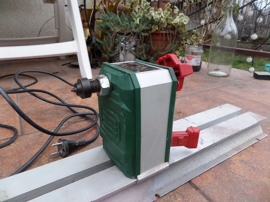 Strung pentru lemn cu turatie variabila foarte bun usor de lucrat