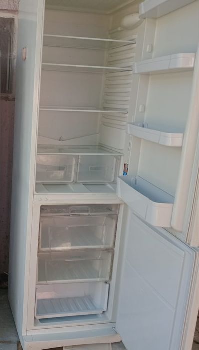 Холодильник indesit