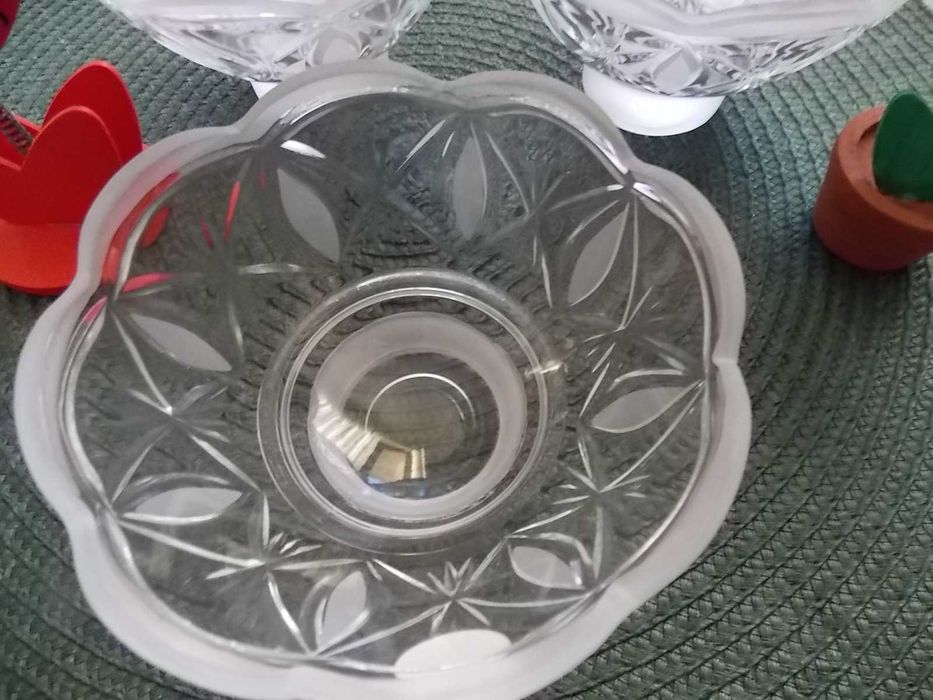 set 6 boluri cristal de Russia = 230 lei, set cafea/ceai  = 70 lei/set