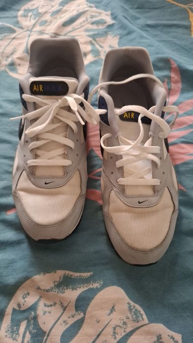 Vând adidași Nike puțin purtati, mărimea 45