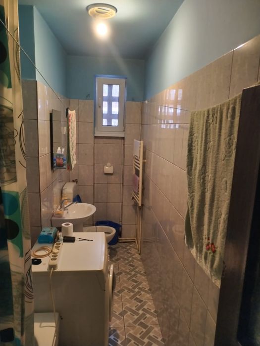 Vand apartament trei camere