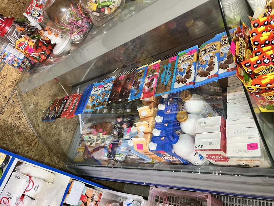 Продам колбасный витринный холодильник
