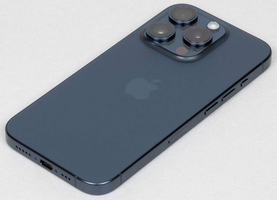 iphone 15 pro 256gb EAC 89%