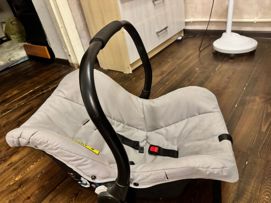 Детское кресло продается