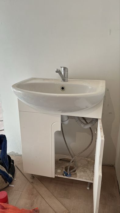 Продам ракаину и унитаз для страителеи