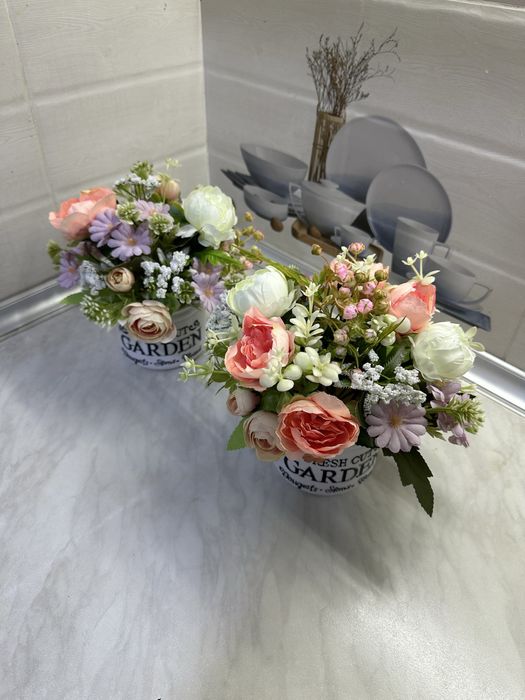 Композиции из искусственных цветов