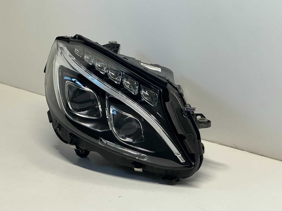 фар десен Mercedes C205 , A205 LED intelligent 2015-2018 г. #1050V.