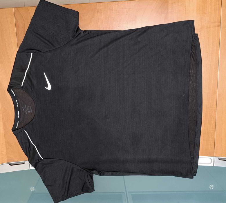 Nike Dri-Fit-Много Запазена
