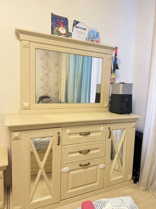 Спальный гарнитур