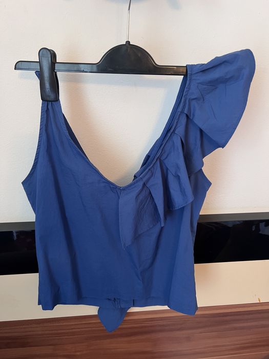 Top bluza H&M cu volan marime 34 XS de efect