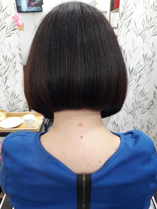 Caut modele la tuns,decolorat total sau coafat special