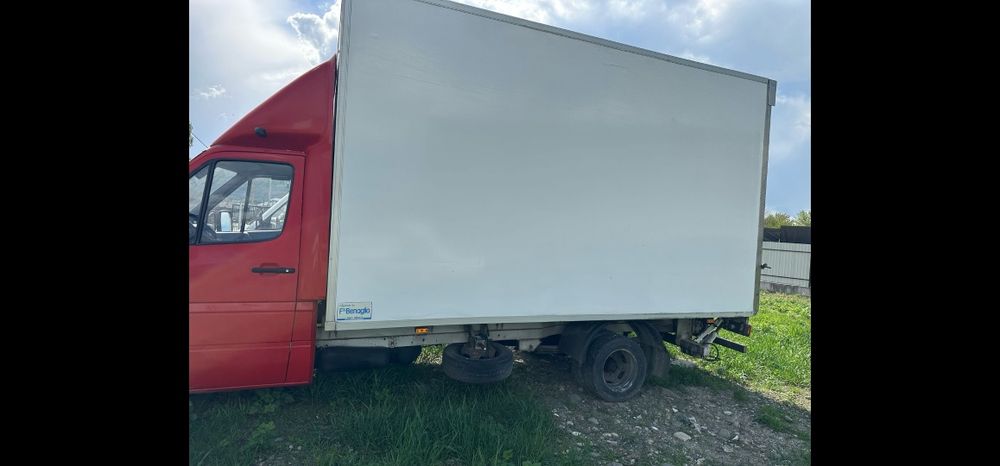 Cub cu lift Mercedes sprinter