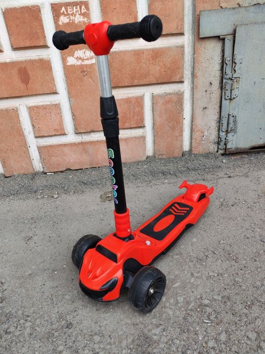 Продам самокат детский