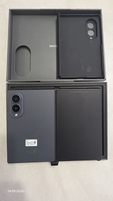 Samsung fold z8 512gb