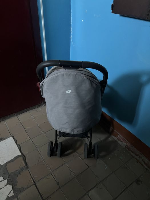 Продам коляску от Joie