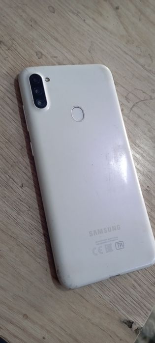 Realme c25s va Samsung a11