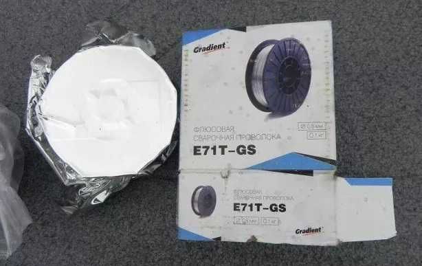 Sarma sudura fara gaz  flux 0,8 mm (1 kg) autoprotector E71T-GS