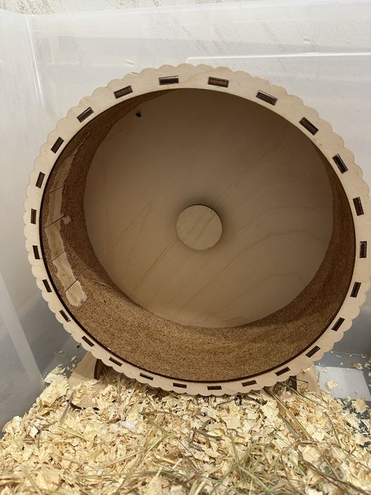 Продам песчанку со всеми принадлежностями