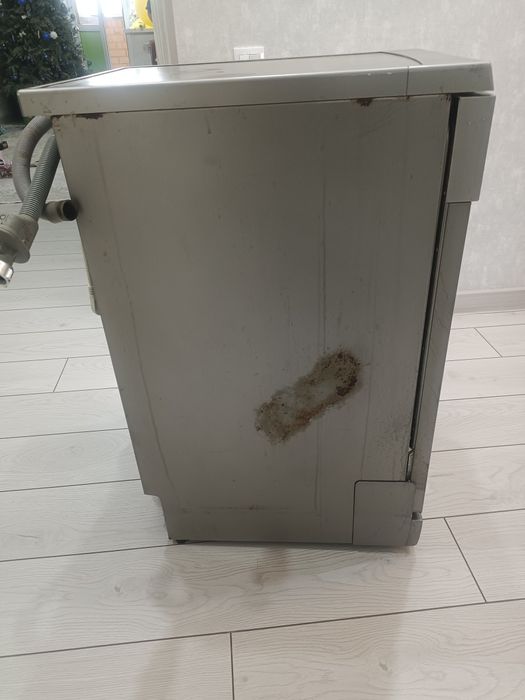 Продам посудомоечную машину