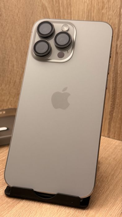 Iphone 15 pro max natural