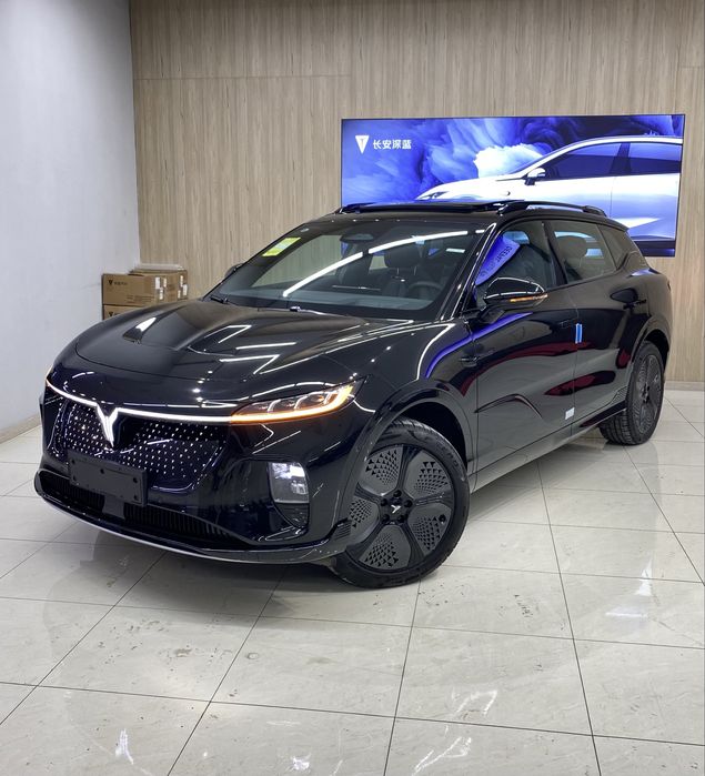 Voyah Courage 570KM Elektr (4 AWD 2 Mator) Full 1 yil garantiya