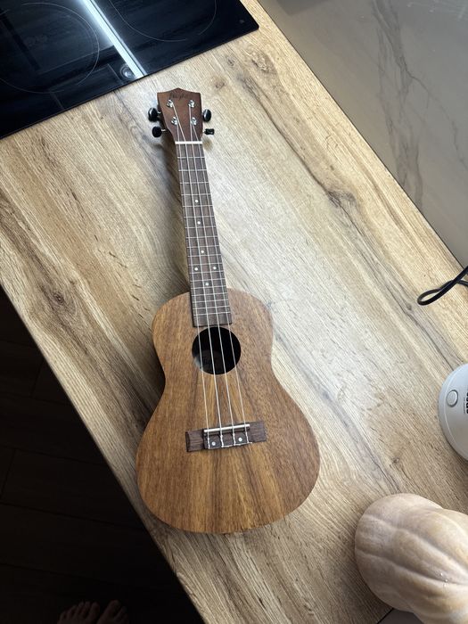 Укулеле тип концертный