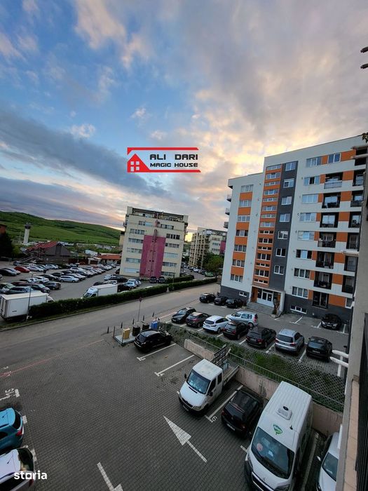 Vând sau schimb apartament 3 camere 67 mp cu apartament de 2 camere