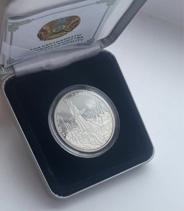 Продаю монеты серебро