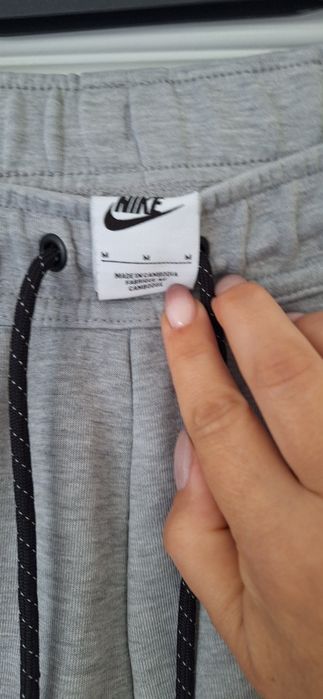 Nike оригинален tech fleece екип M размер