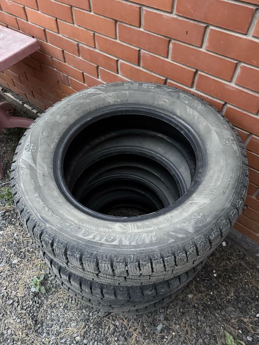 Продам шины комплект 4 штуки