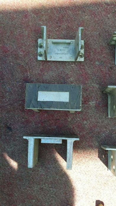 Комплектующие фурнитура для пластиковых рам импосты