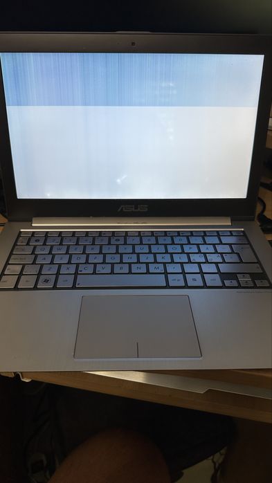 Asus Zeenbook 31E Intel I7