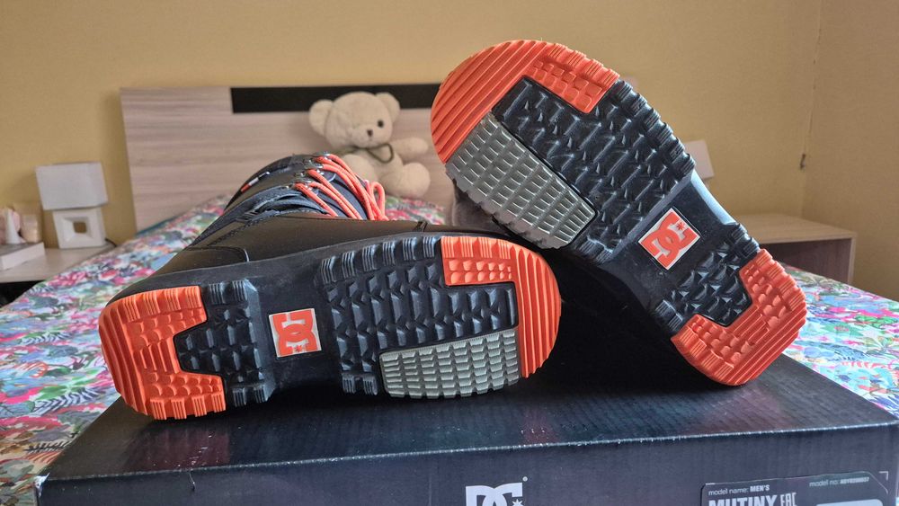 Сноуборд обувки DC 26cm и 27 cm