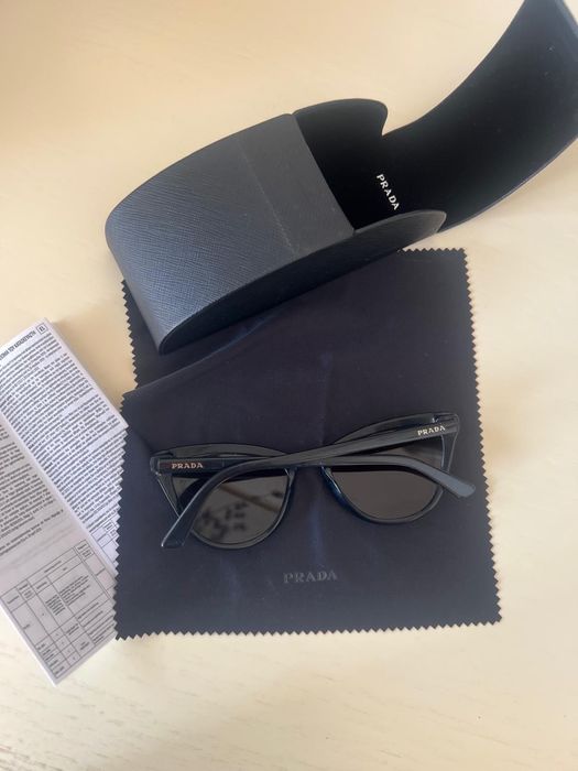 слънчеви очила на Ray Ban,Dolce&Gabbana,Prada