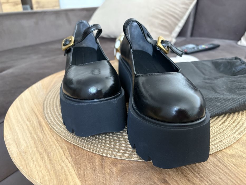 Дамски обувки 37 номер