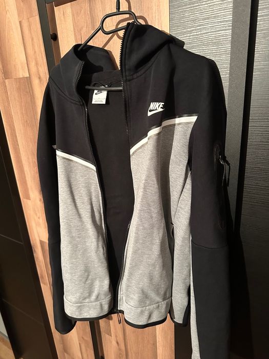 Bluză Nike. tech