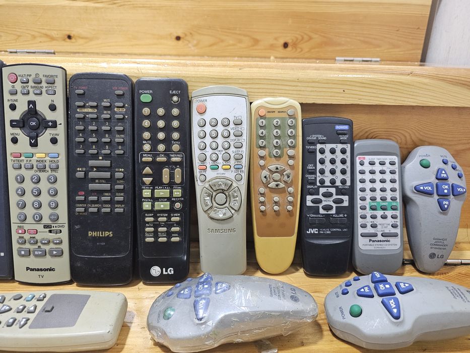 Продам пульты разные оригинальные, пульт, каждый цена отдельно