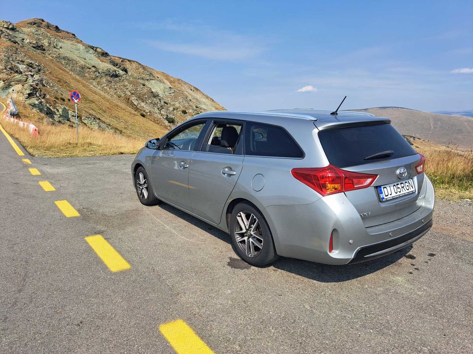 TOYOTA Auris 2015 — imagine 2