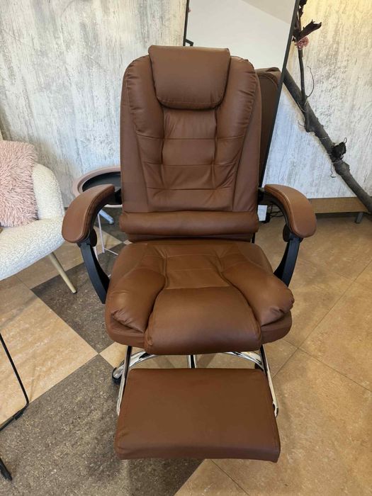 Геймърски кожен стол с поставка за крака